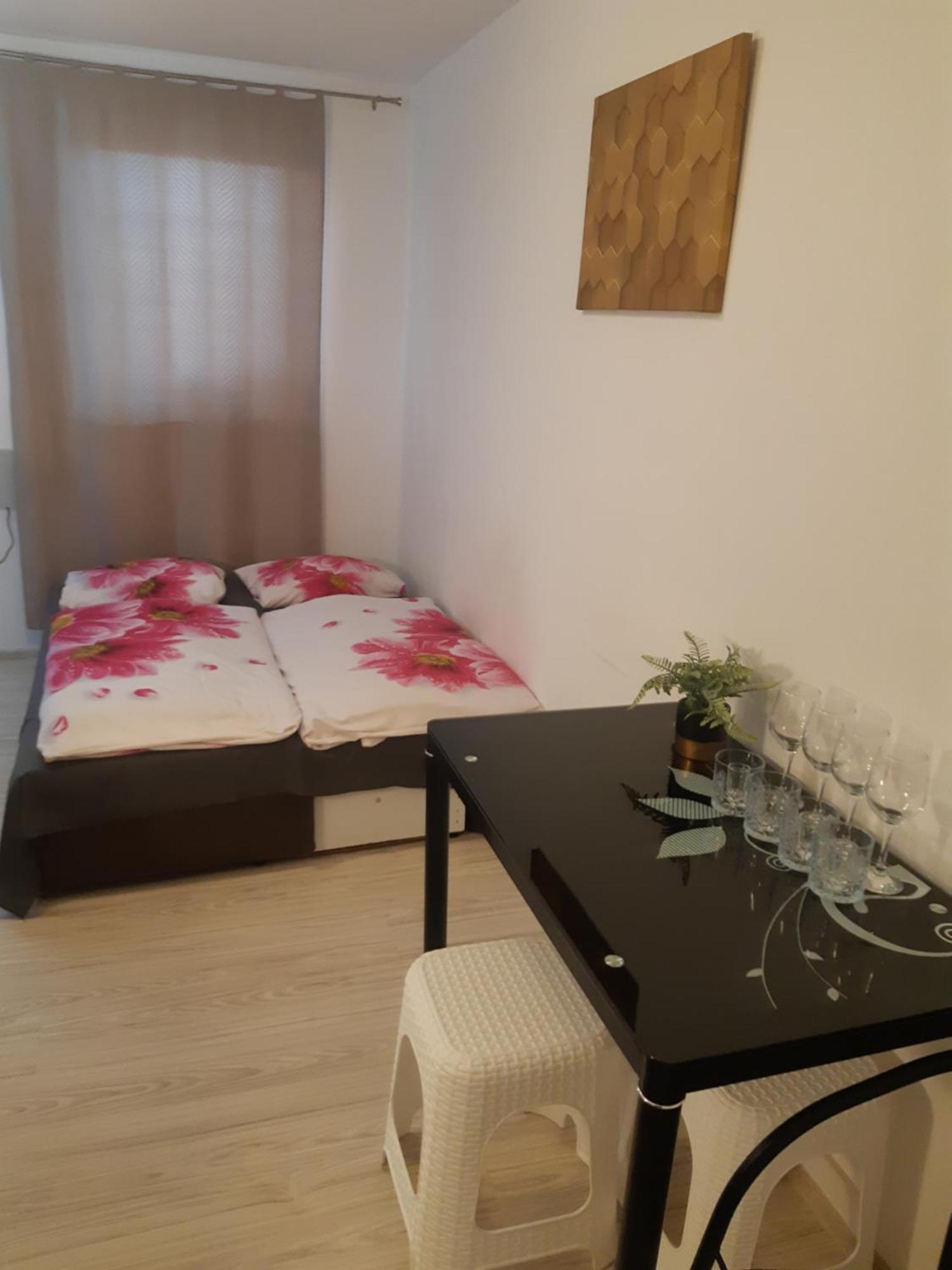 Bešeňová Apartment Pharamis מראה חיצוני תמונה